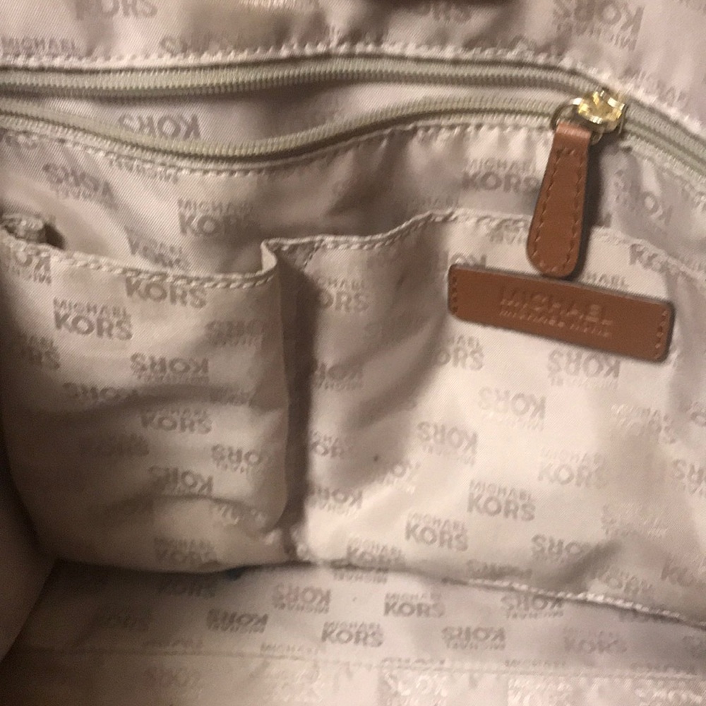 MK Purse - Picture 5 of 8